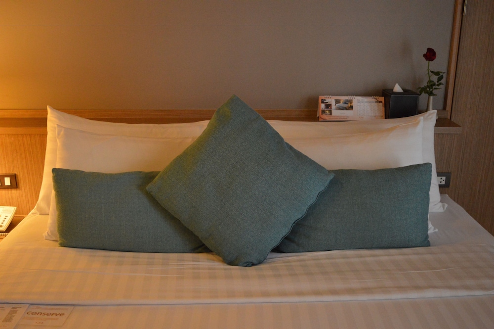 Deluxe Room - Photo 5