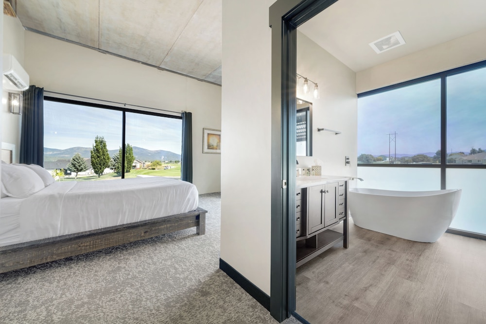Presidential Suite photo 1