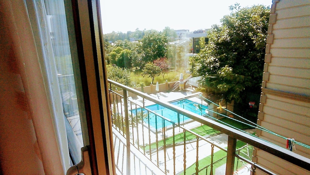 Superior Double Or Twin Room, Courtyard View, photo 6