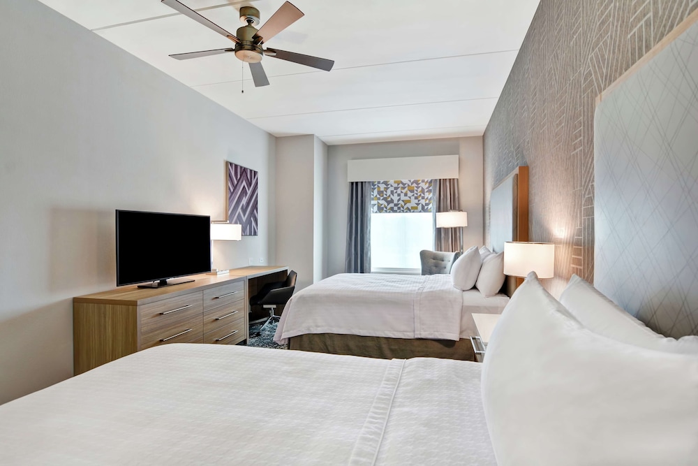 Suite, 1 Bedroom, Accessible, Bathtub - Photo 2