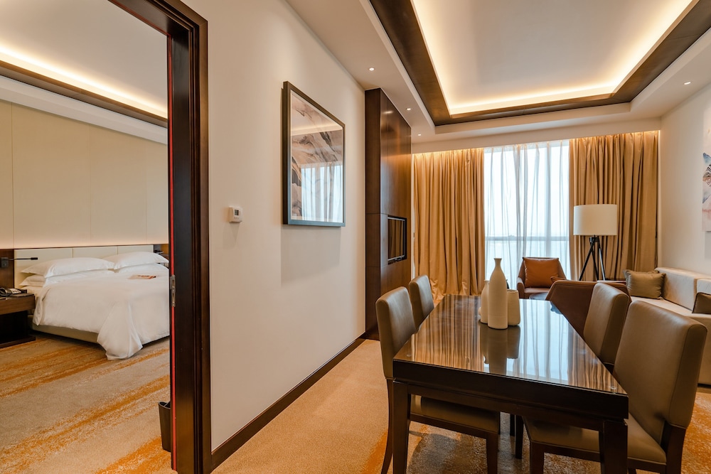 Sea View or City View One Bedroom Apartment - Photo 1