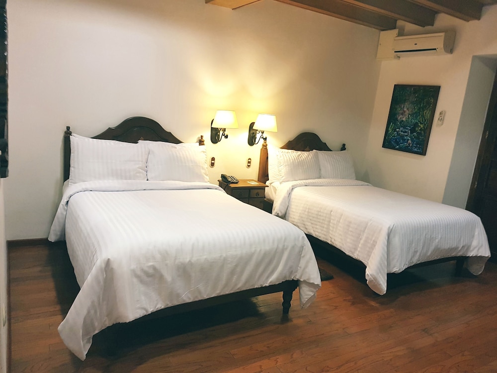 Junior Suite, 2 Double Beds photo 1