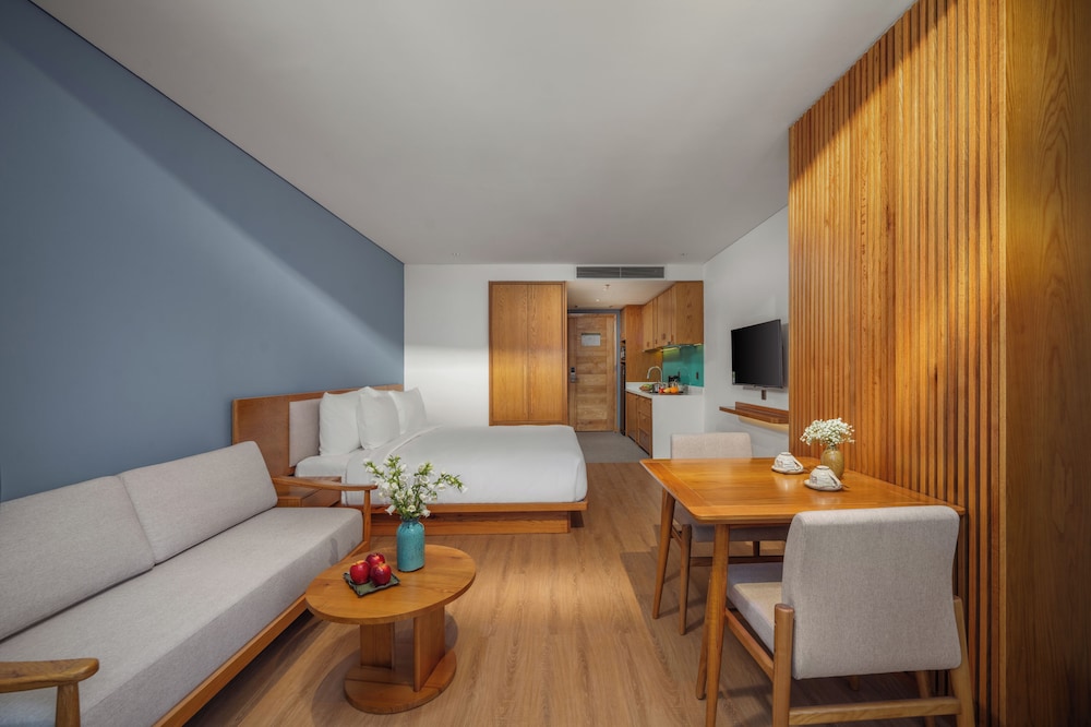 Deluxe Double Room, Garden View
