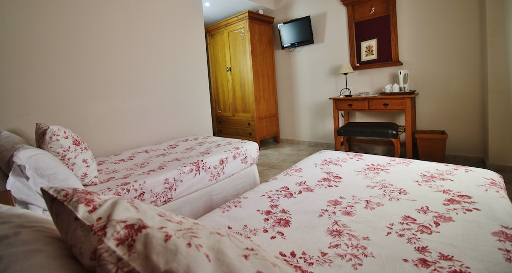 Classic Twin Room, 2 Twin Beds, Private Bathroom