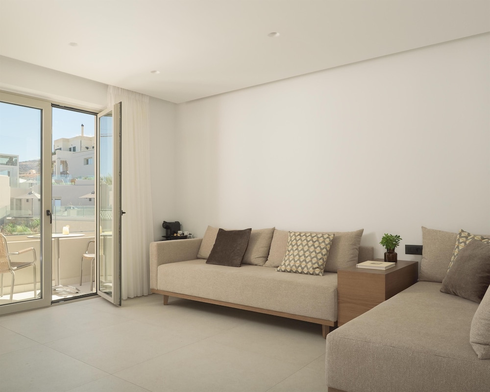 Suite Garden view - Photo 9