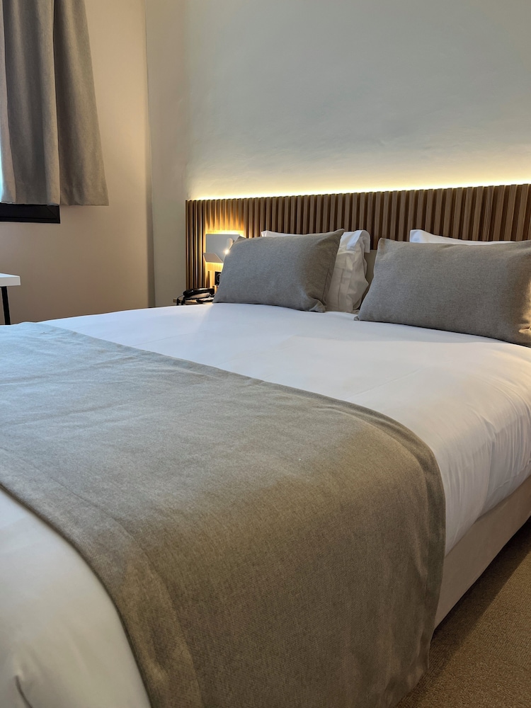 Triple Room, 1 Double Bed photo 3