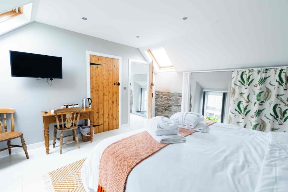 Deluxe Double or Twin Room, Valley View photo 2