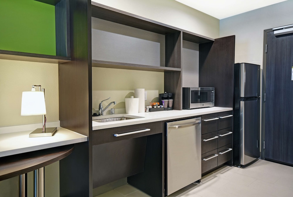 Studio, 2 Queen Beds, Accessible, Bathtub (Mobility & Hearing) - Photo 3