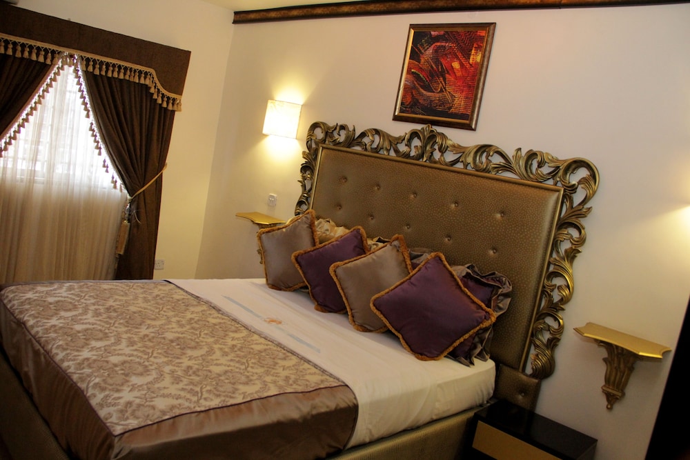 Deluxe Room, 1 Queen Bed, Non Smoking