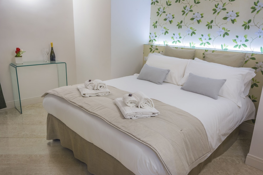 Deluxe Triple Room photo 2