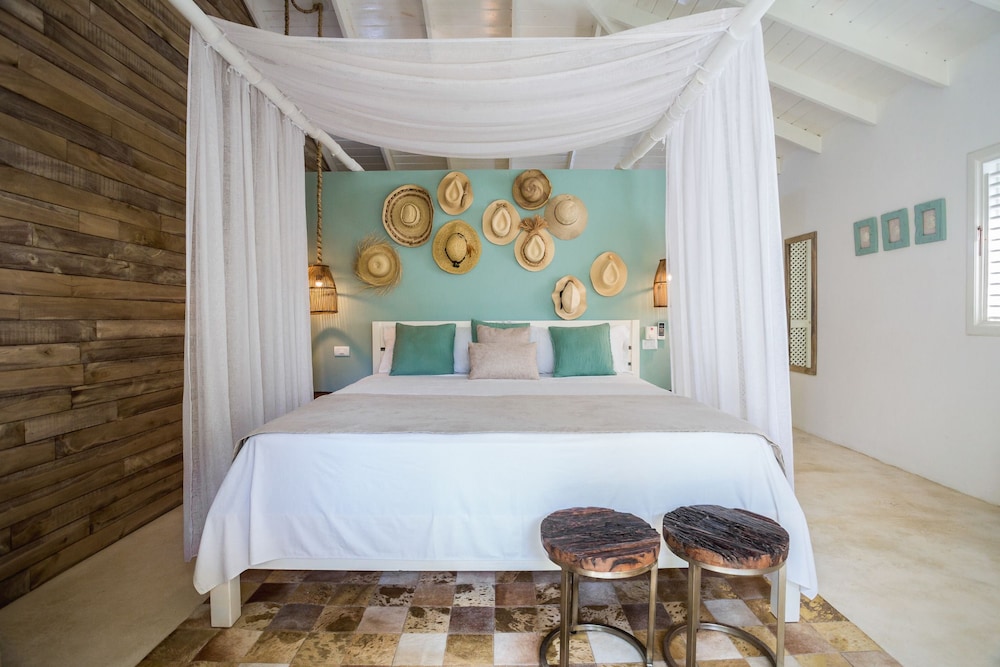 Superior Bungalow, 1 King Bed photo 2