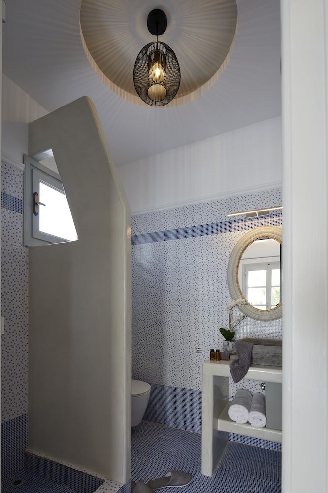 Executive Suite, Hot Tub (Outdoor) - Photo 9