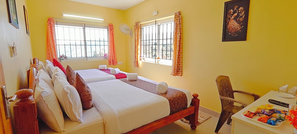 Family Quadruple Room, Hill View