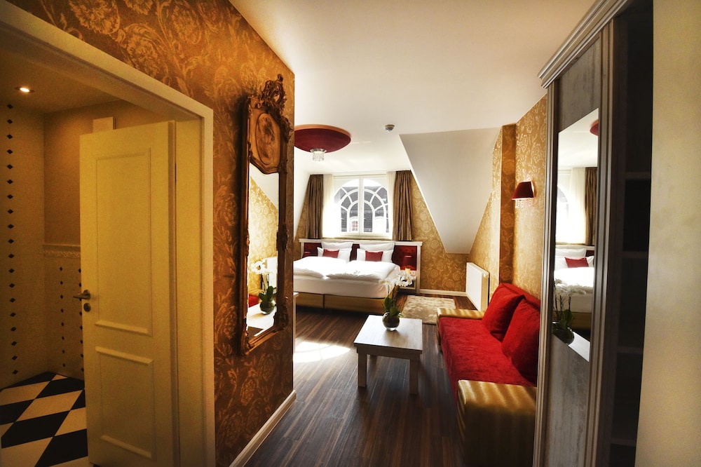 Deluxe Suite, Multiple Beds (Turmsuite) photo 3