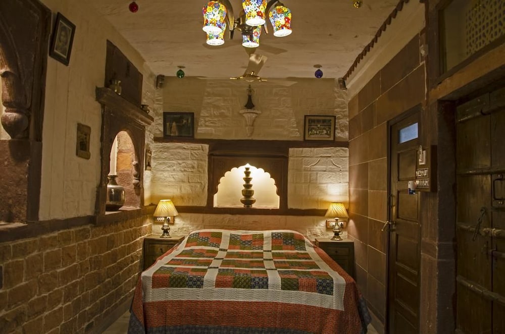 Junior Suite with Balcony photo 1