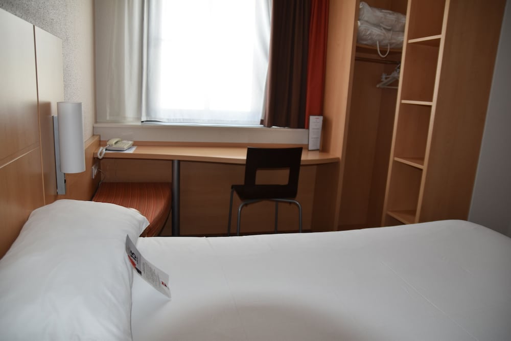 Standard Room, 1 Double Bed - Photo 6