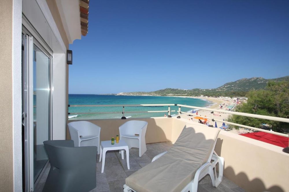 Deluxe Double Room, Terrace, Beachside (Bâtiment Sable 3*) photo 2