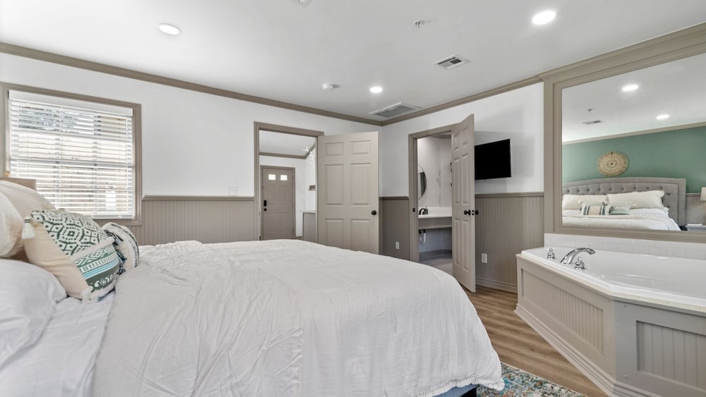 Suite 10