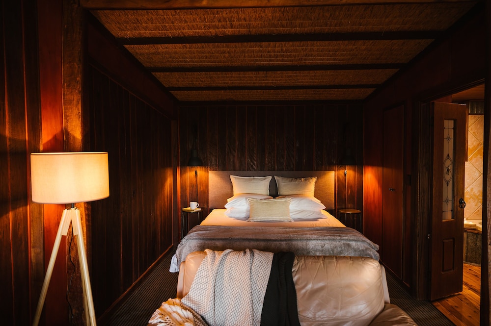 Boutique Spa Cabin Kitchenette - Midweek 2 Night Stay photo 1