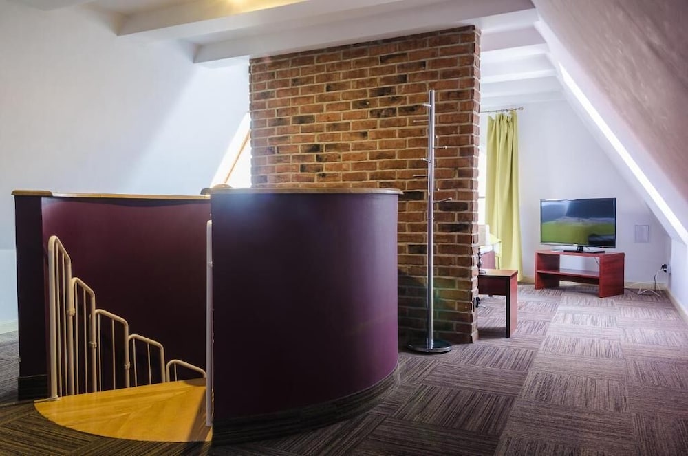 Deluxe Quadruple Room, Non Smoking, City View photo 3
