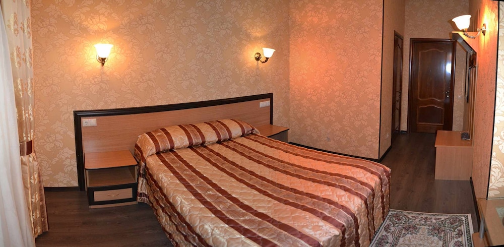 Economy Double Room photo 1