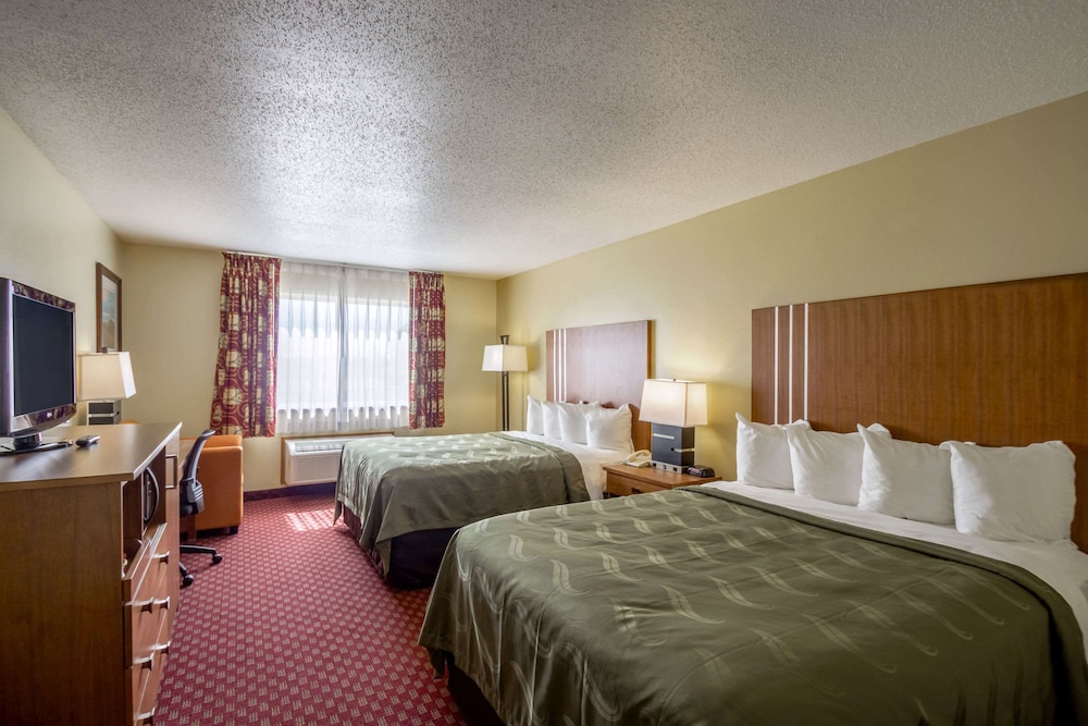 Standard Room, 2 Queen Beds, Non Smoking photo 3
