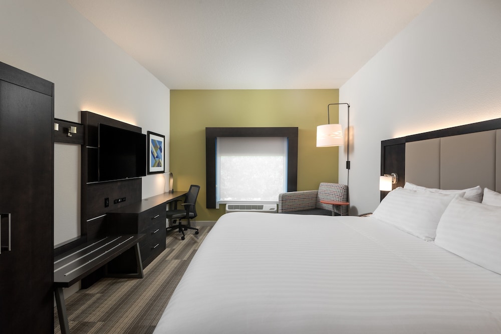 Standard Room, 1 King Bed, Accessible (Communications) - Photo 1