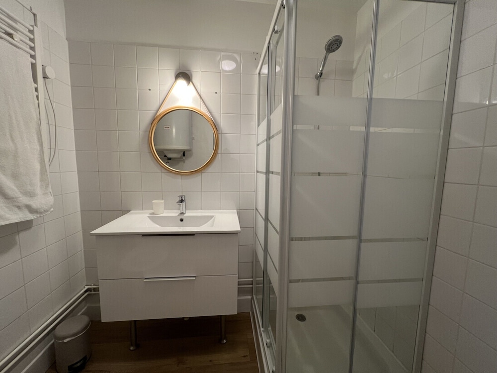 Room, 2 Queen Beds, Non Smoking, Garden View - Photo 7