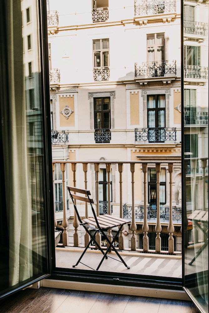 Standard Room, Balcony, City View (Pulitzer View)