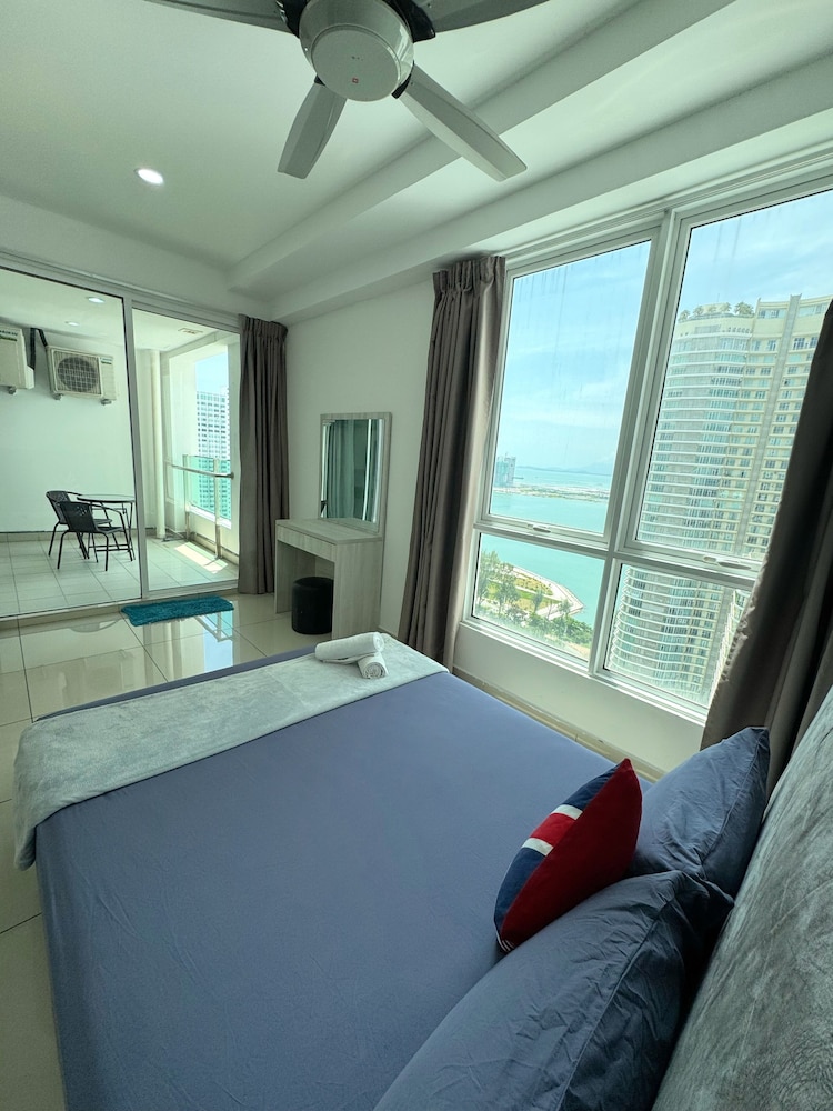 Classic Apartment, 2 Bedrooms, Hill View