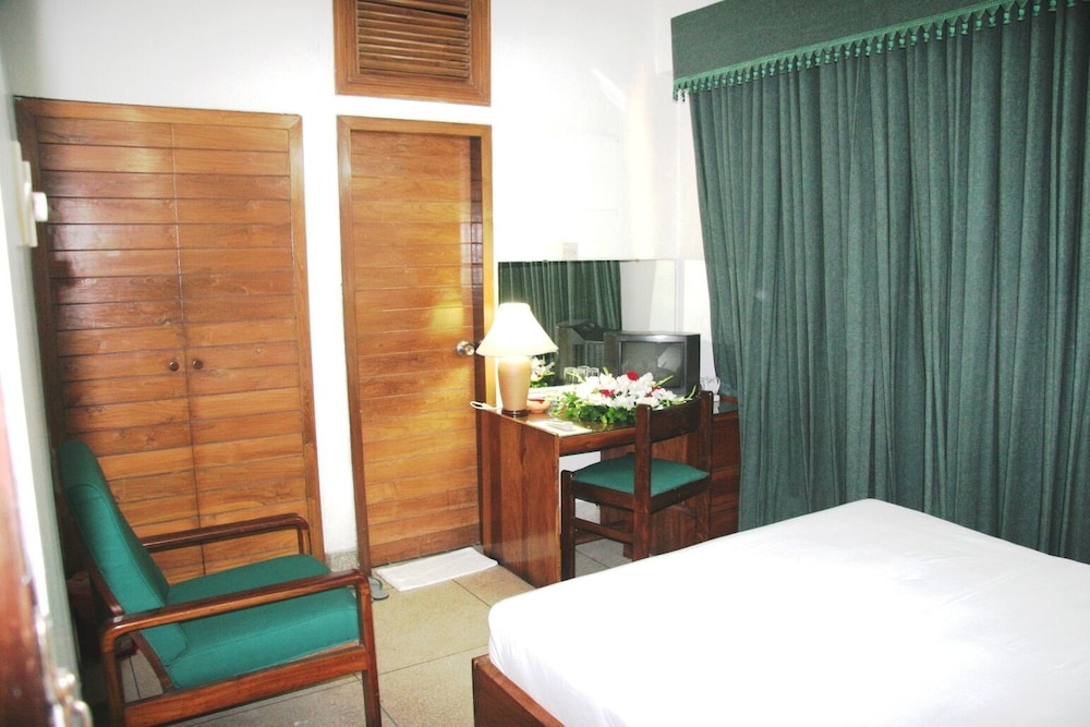 Standard Double or Twin Room photo 3