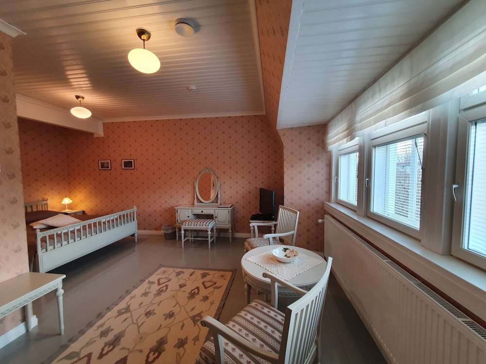 Main building double room 1