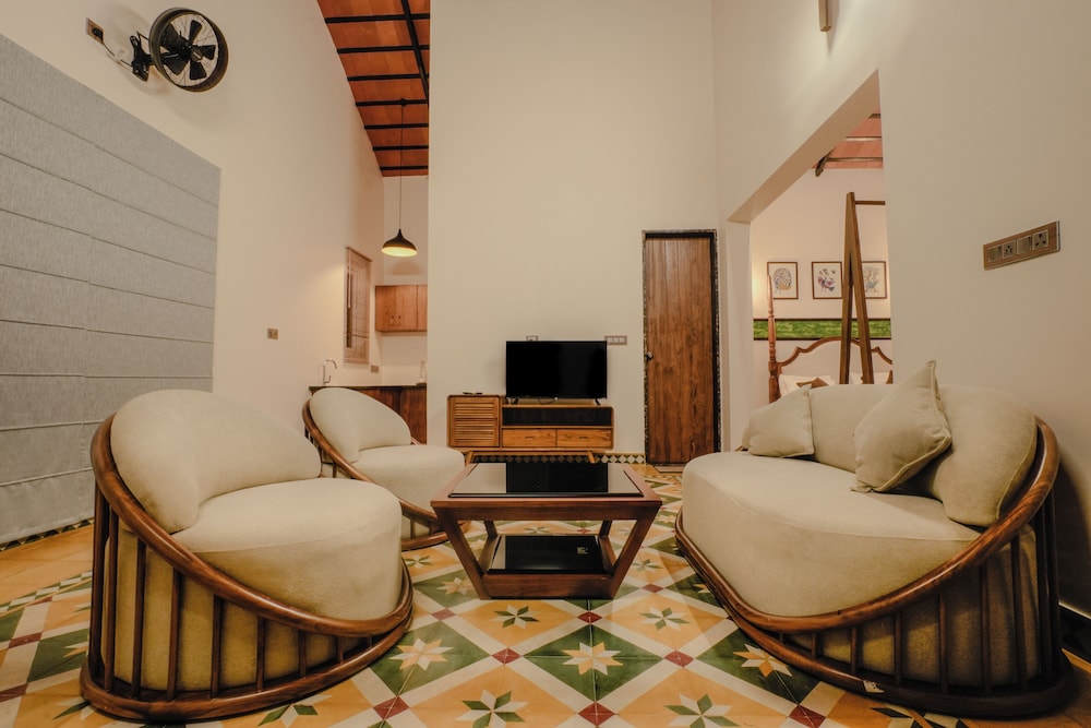 Comfort Bungalow, Pool View