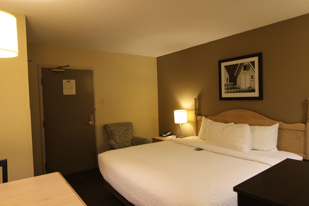 Suite, 2 King Bed, 2 Bedroom, Non Smoking (2nd or 3rd Floor) - Photo 2