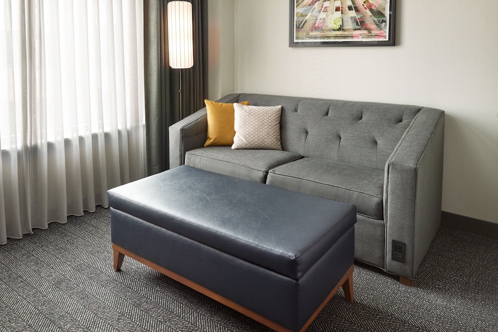 Executive Room, 1 King Bed with Sofa bed photo 3