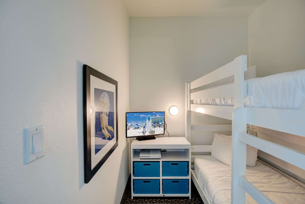 Standard Room, Multiple Beds, Refrigerator & Microwave (with Sofabed)