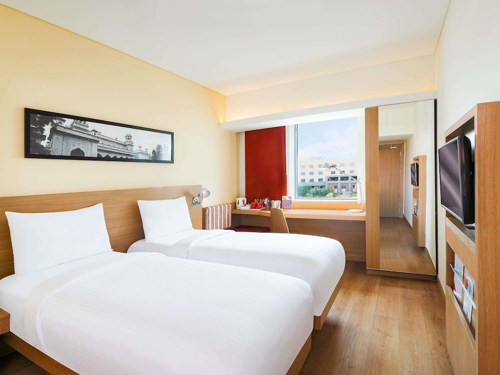 Superior Room, 2 Twin Beds photo 1