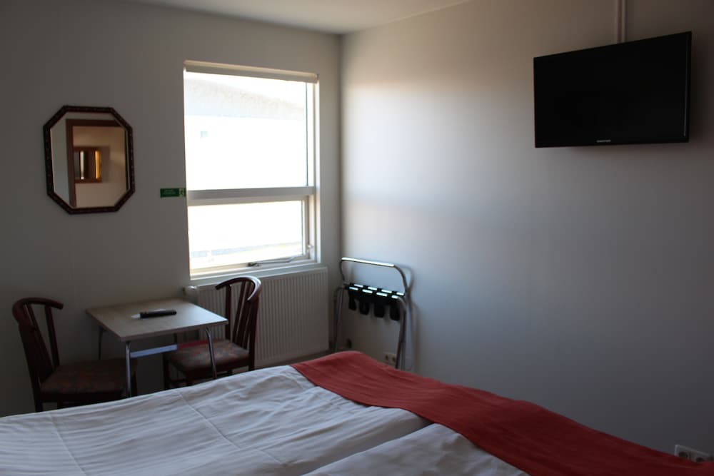 Double or Twin Room, Private Bathroom photo 1