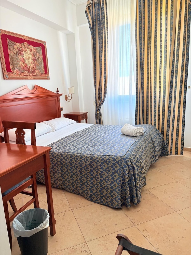 Double Room Single Use photo 2
