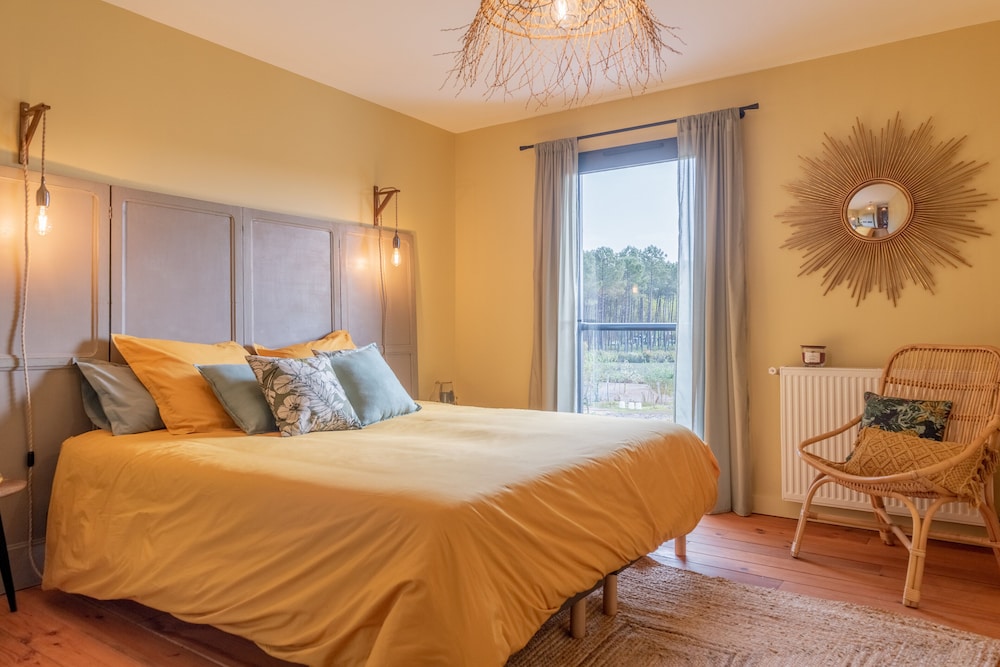 Comfort Double Room, 1 King Bed, Non Smoking, Garden View photo 3