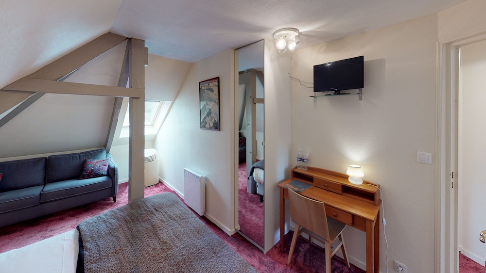 Economy Double Room (Attic room)