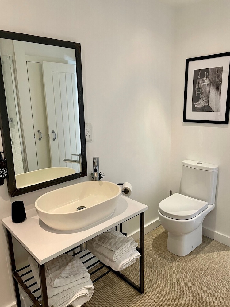 Twin Room, Ensuite - Photo 5