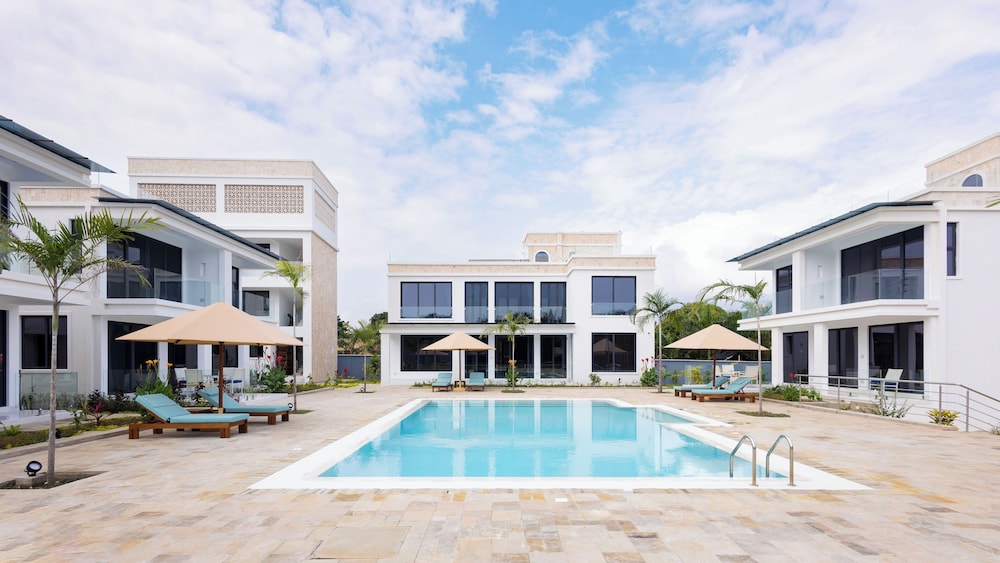 Luxury Villa, 4 Bedrooms, Pool View