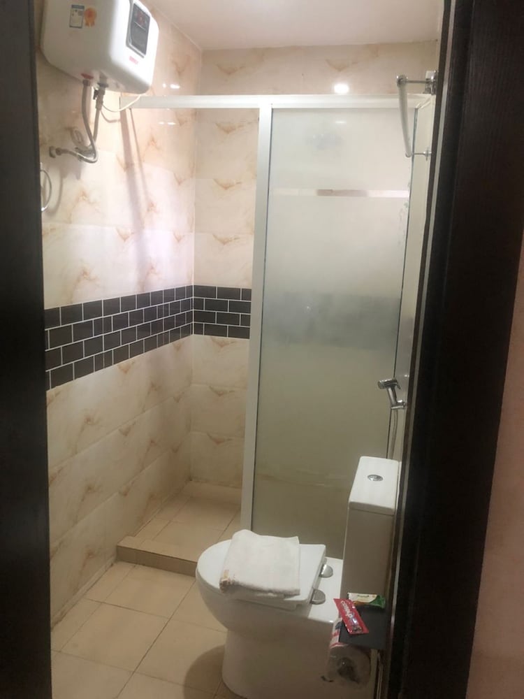 Basic Single Room - Photo 4
