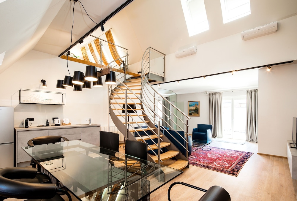 Penthouse Apartment - Photo 1