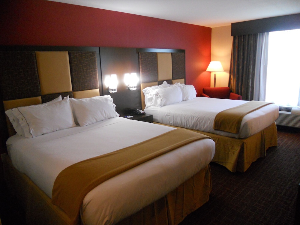 Suite, 2 Queen Beds, Accessible (Mobility, Communication)