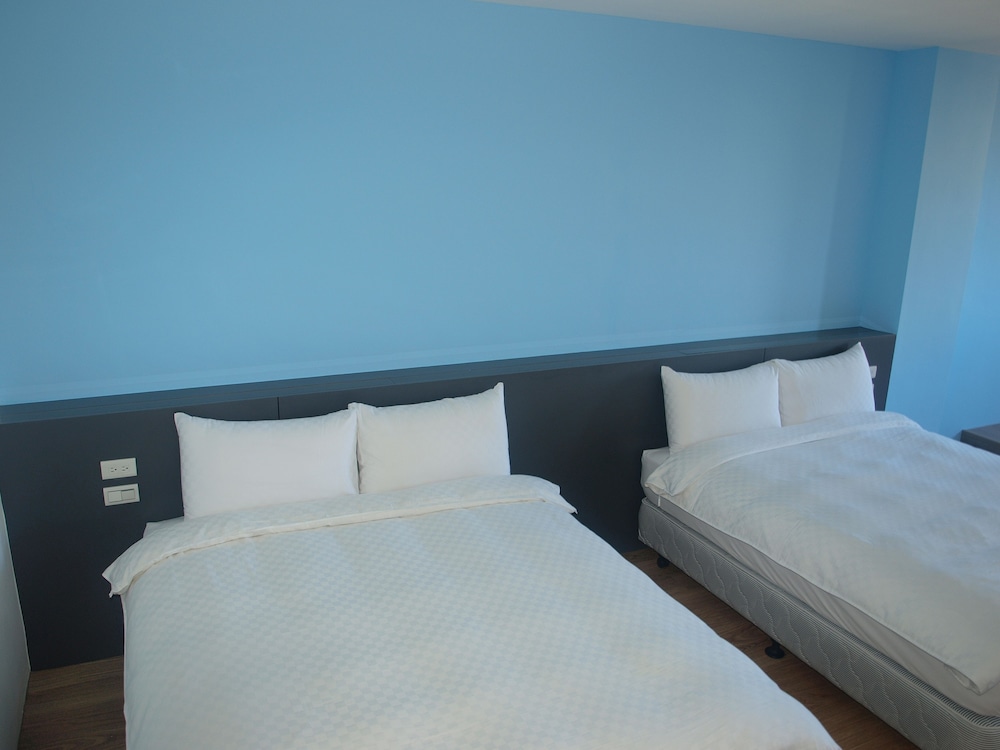 Family Quadruple Room, 2 Double Beds photo 3