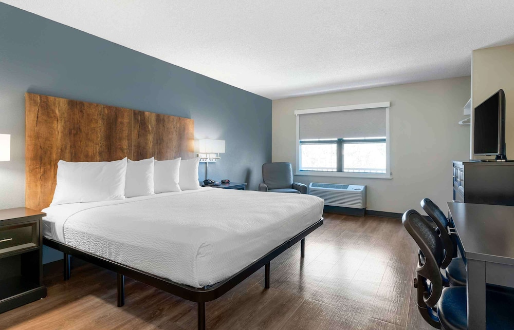 Studio, 1 King Bed, Non Smoking - Photo 3