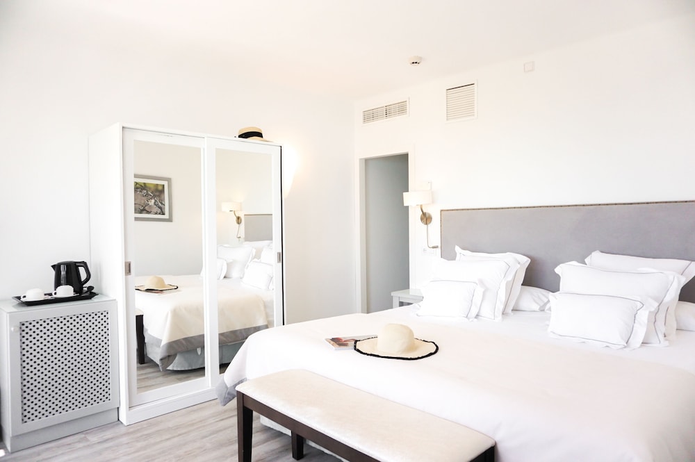 Standard Room, Mountain View (2 Adults) - Photo 6