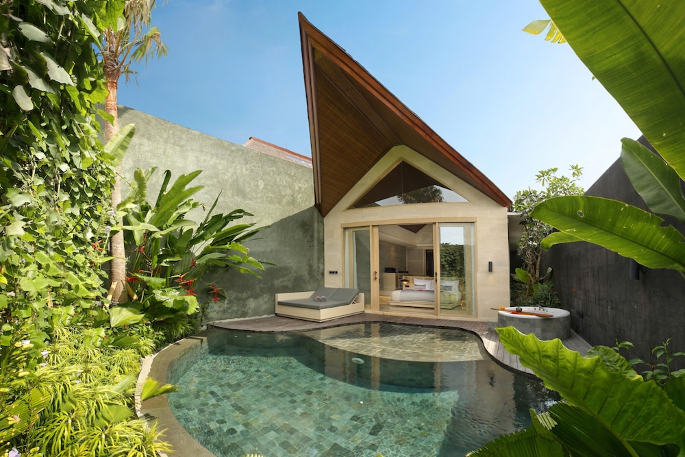Smart 1 Bedroom Villa with Private Pool & Hot Tub - Photo 1